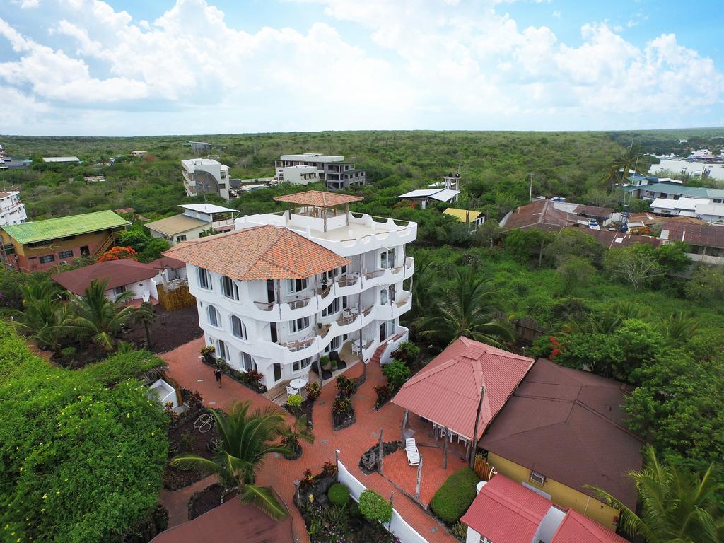 Hotel Angermeyer Waterfront Inn Puerto Ayora  Exterior photo