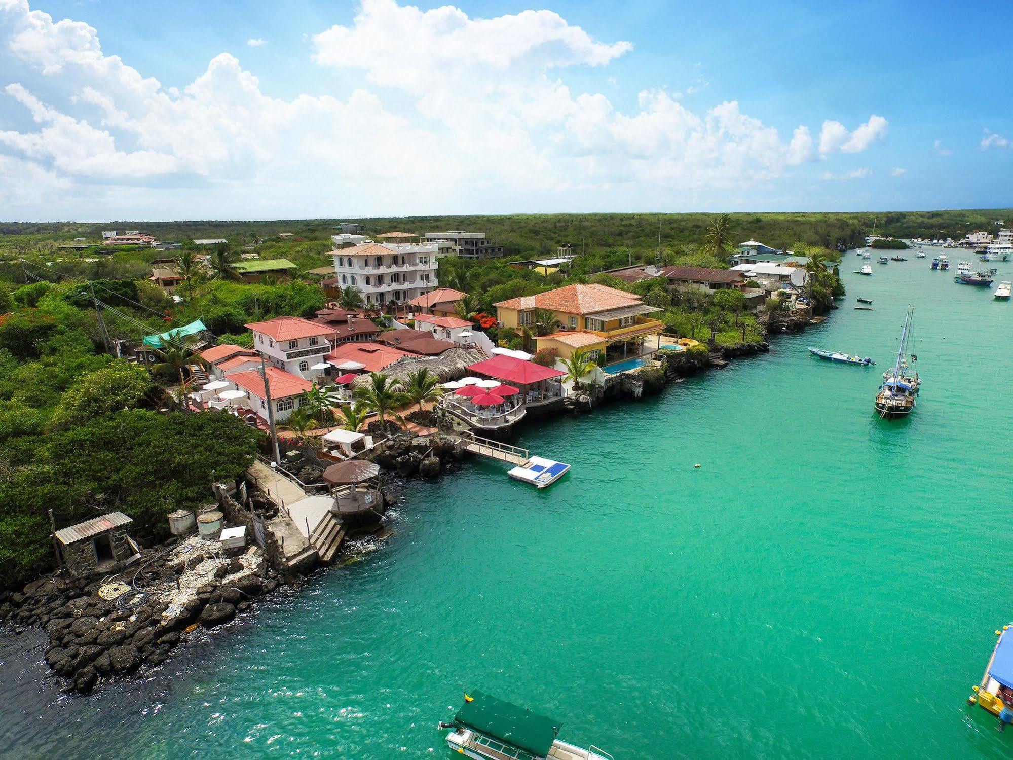 Hotel Angermeyer Waterfront Inn Puerto Ayora  Exterior photo