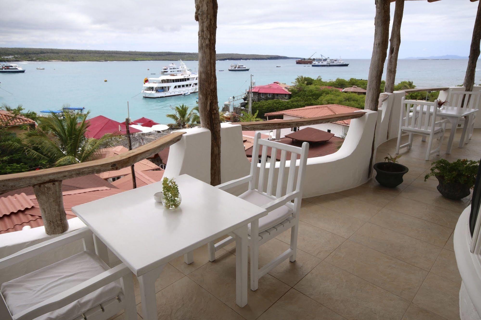 Hotel Angermeyer Waterfront Inn Puerto Ayora  Exterior photo